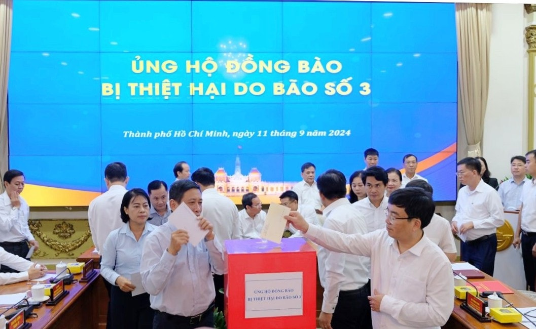 thanh uy chia se 3.jpeg