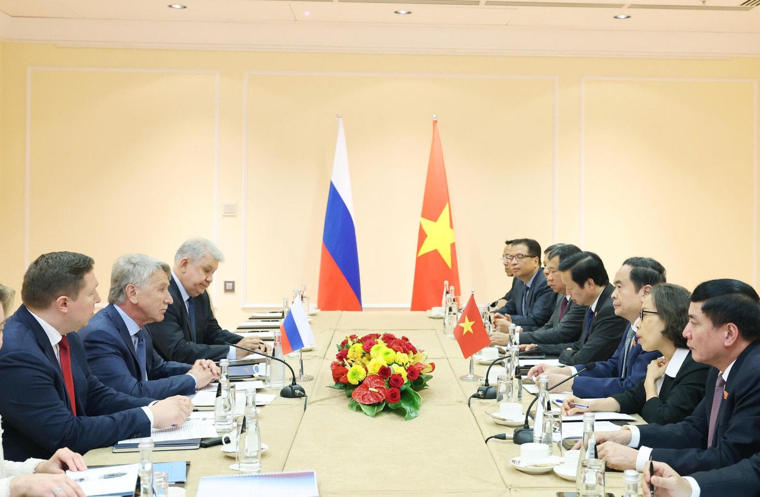 Chủ tịch Quốc hội Trần Thanh Mẫn tiếp ông Leonid Minkhelson, Chủ tịch Hội đồng quản trị Tập đoàn Novatek