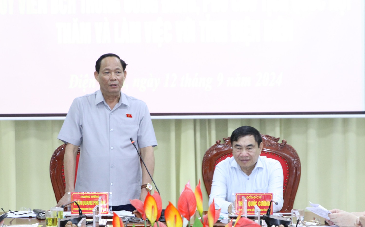 Phó Chủ tịch Quốc hội, Thượng tướng Trần Quang Phương phát biểu tại cuộc làm việc