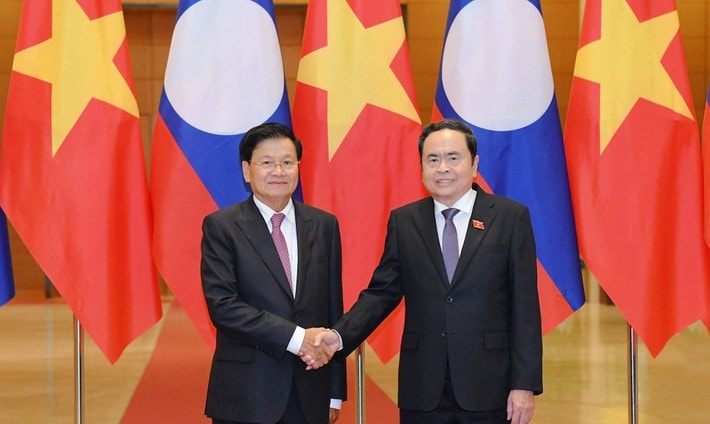 National Assembly Chairman Tran Thanh Man (R) and Lao Party General Secretary and President Thongloun Sisoulith. Photo: Lam Hien ct2-3422.jpg