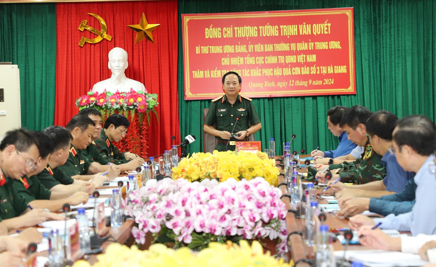 Chủ nhiệm Tổng cục Chính trị Quân đội Nhân dân Việt Nam, Thượng tướng Trịnh Văn Quyết phát biểu tại cuộc kiểm tra