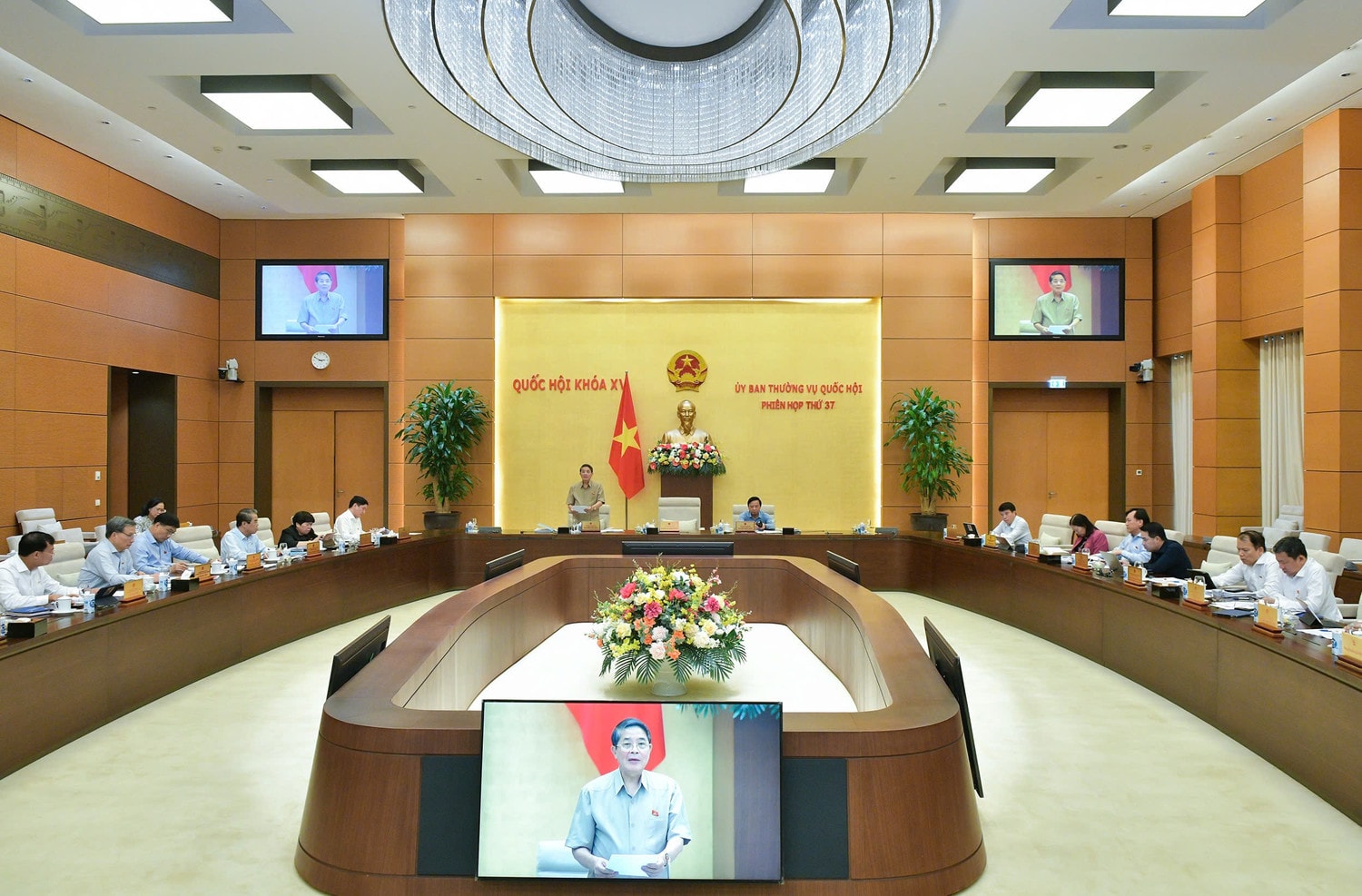 Quang cảnh Phiên họp. Ảnh: Hồ Long
