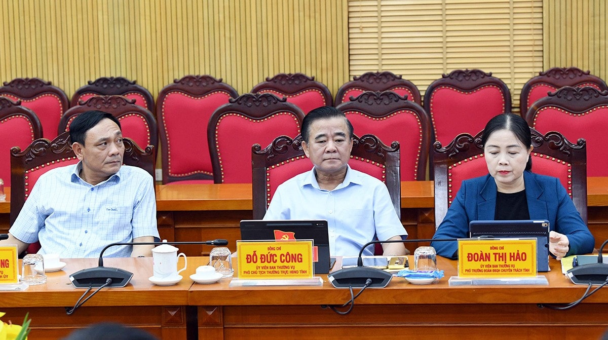 Các đại biểu tại cuộc làm việc. Ảnh: Lâm Hiển