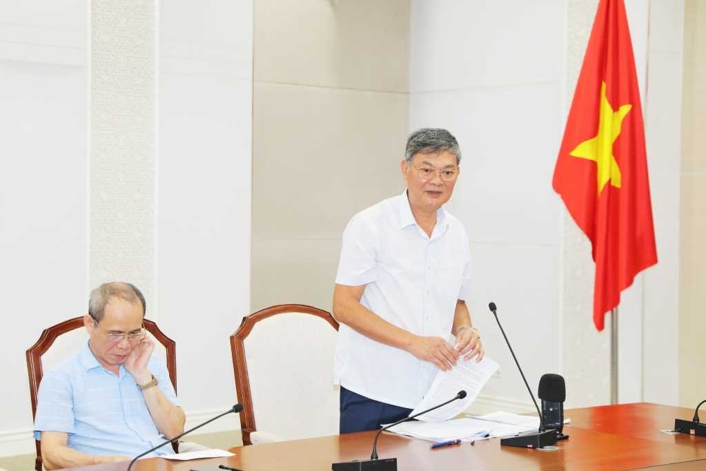 Đại diện lãnh đạo Ngân hàng Nhà nước chi nhánh tỉnh Quảng Ninh phát biểu tại buổi làm việc. Ảnh: Đỗ Phương