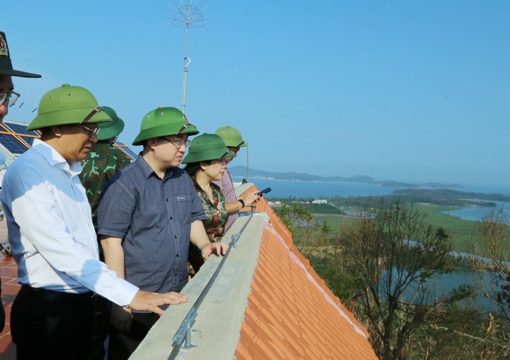 Đoàn khảo sát thực tế tại huyện Cô Tô