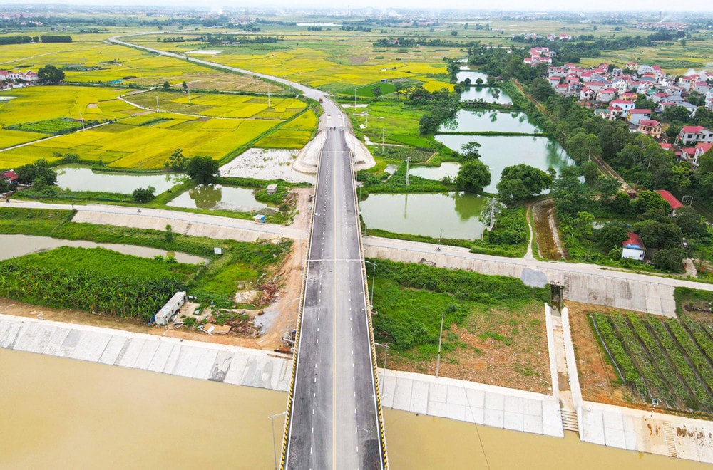 Công trình đường và cầu Hà Bắc 2, nối tuyến nhánh 2 đường vành đai IV với Khu công nghiệp Yên Phong và Quốc lộ 18, tỉnh Bắc Ninh đã cơ bản hoàn thành. Nguồn: ITN