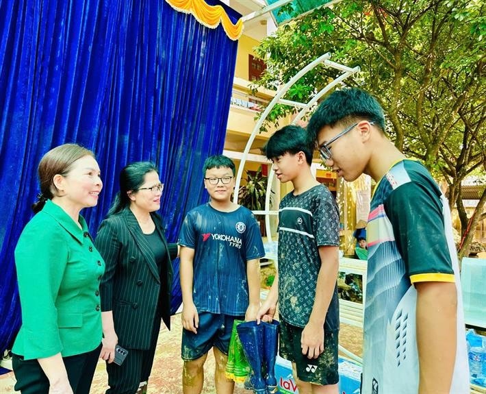 a1-dong-vien-tinh-than-hoc-sinh-giao-vien-phu-huynh-la-viec-nganh-giao-duc-tinh-lao-cai-can-quan-tam-hang-dau.jpg