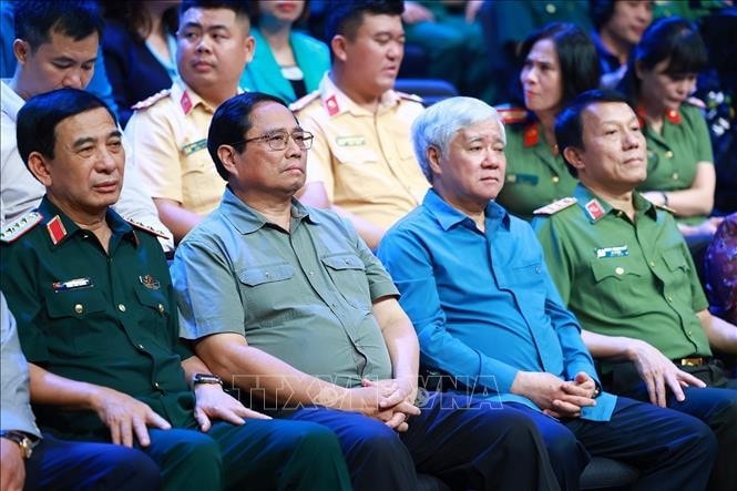 Thủ tướng Phạm Minh Chính dự Chương trình "Điểm tựa Việt Nam". Ảnh: Dương Giang/TTXVN