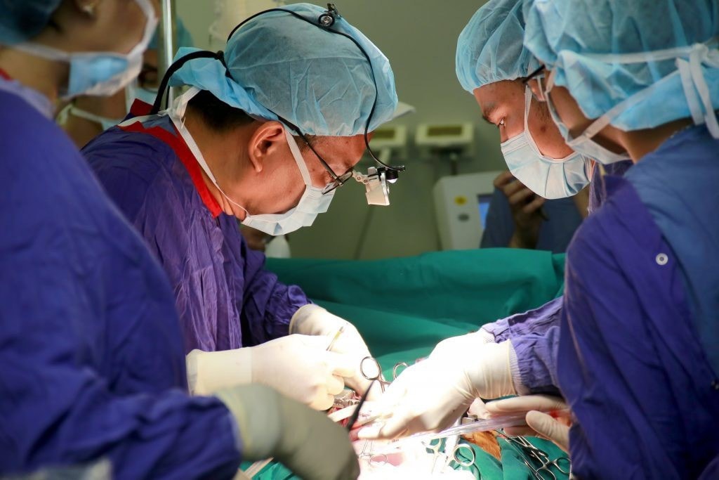 BHXH Việt Nam thống nhất chủ trương mở rộng phạm vi, quyền lợi của người tham gia BHYT. Ảnh: Bảo Hưng