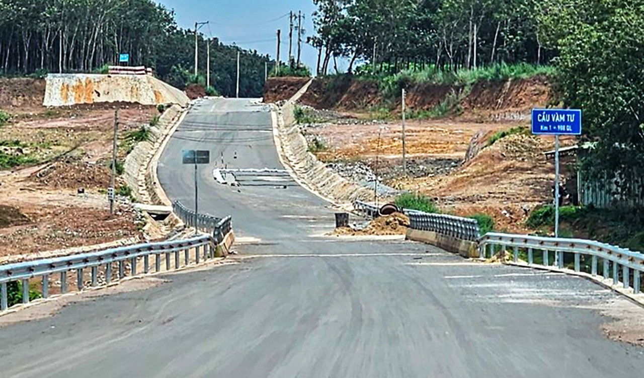 cầu Vàm Tư 2.jpg
