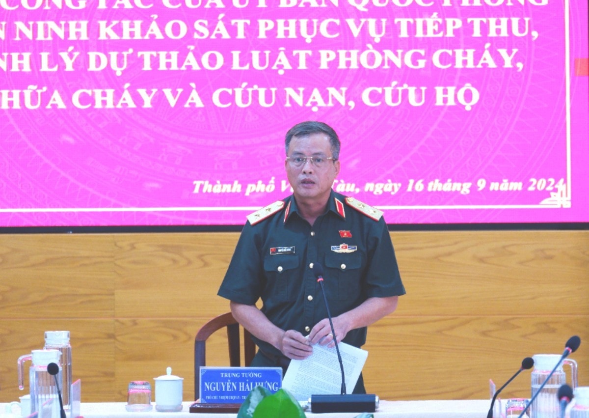 Phó Chủ nhiệm Ủy ban Quốc phòng và An ninh, Trung tướng Nguyễn Hải Hưng phát biểu