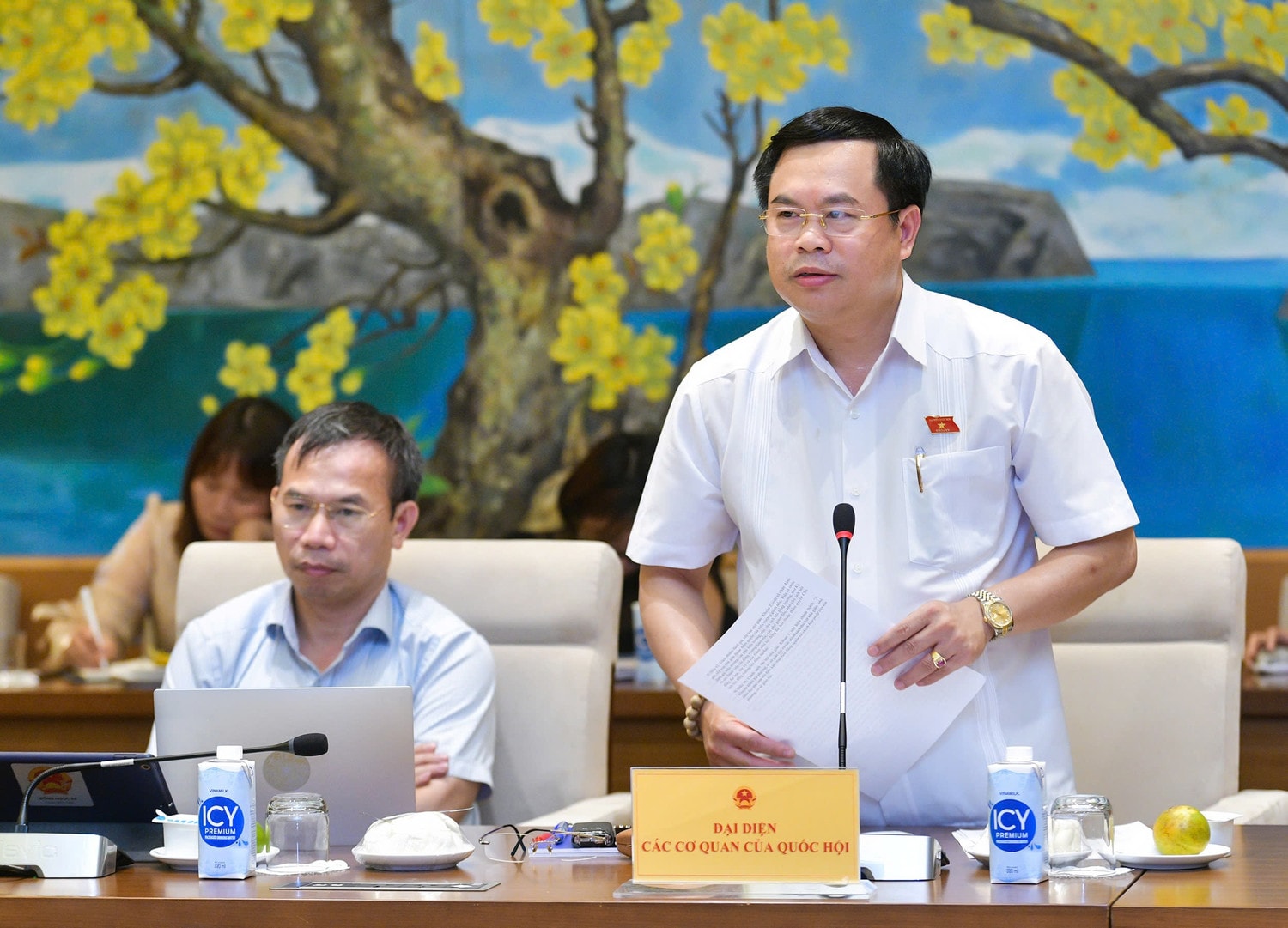 Ủy viên chuyên trách Ủy ban Khoa học, Công nghệ và Môi trường Vương Quốc Thắng góp ý vào dự thảo Luật