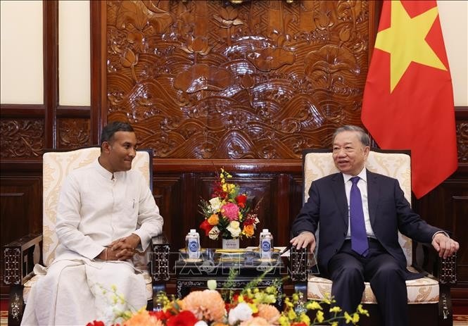 Tổng Bí thư, Chủ tịch nước Tô Lâm tiếp Đại sứ Sri Lanka tại Việt Nam Poshitha Perera. Ảnh: Lâm Khánh - TTXVN