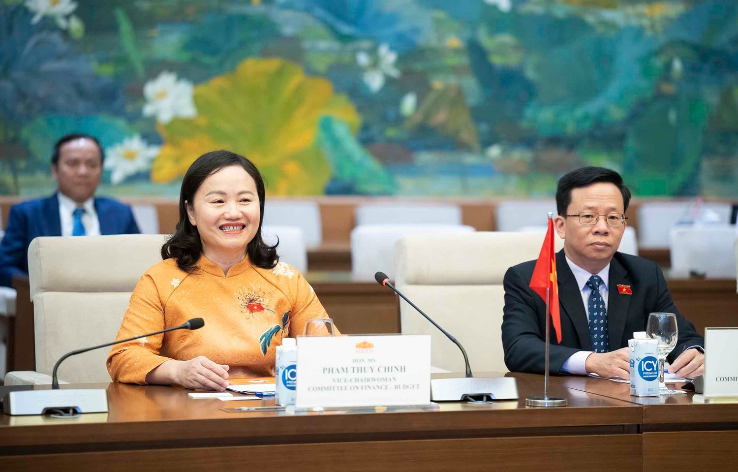 Phó Chủ nhiệm Ủy ban Tài chính - Ngân sách Phạm Thúy Chinh phát biểu tại buổi làm việc.jpg