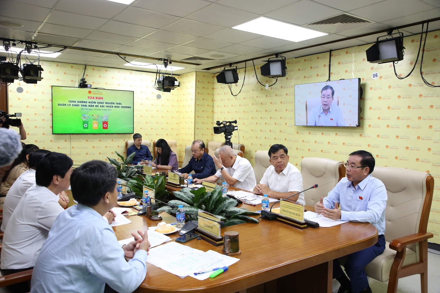 Quang cảnh tọa đàm. Ảnh: Duy Thông