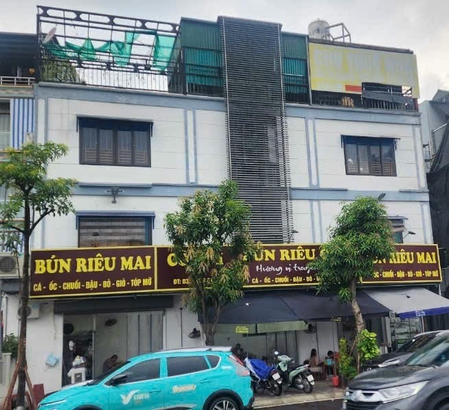 Nhiều vi phạm về trật tự xây dựng tại số nhà 253C phố Ngọc Lâm, phường Ngọc Lâm, quận Long Biên (Hà Nội)