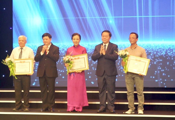 tang-thuong.jpg