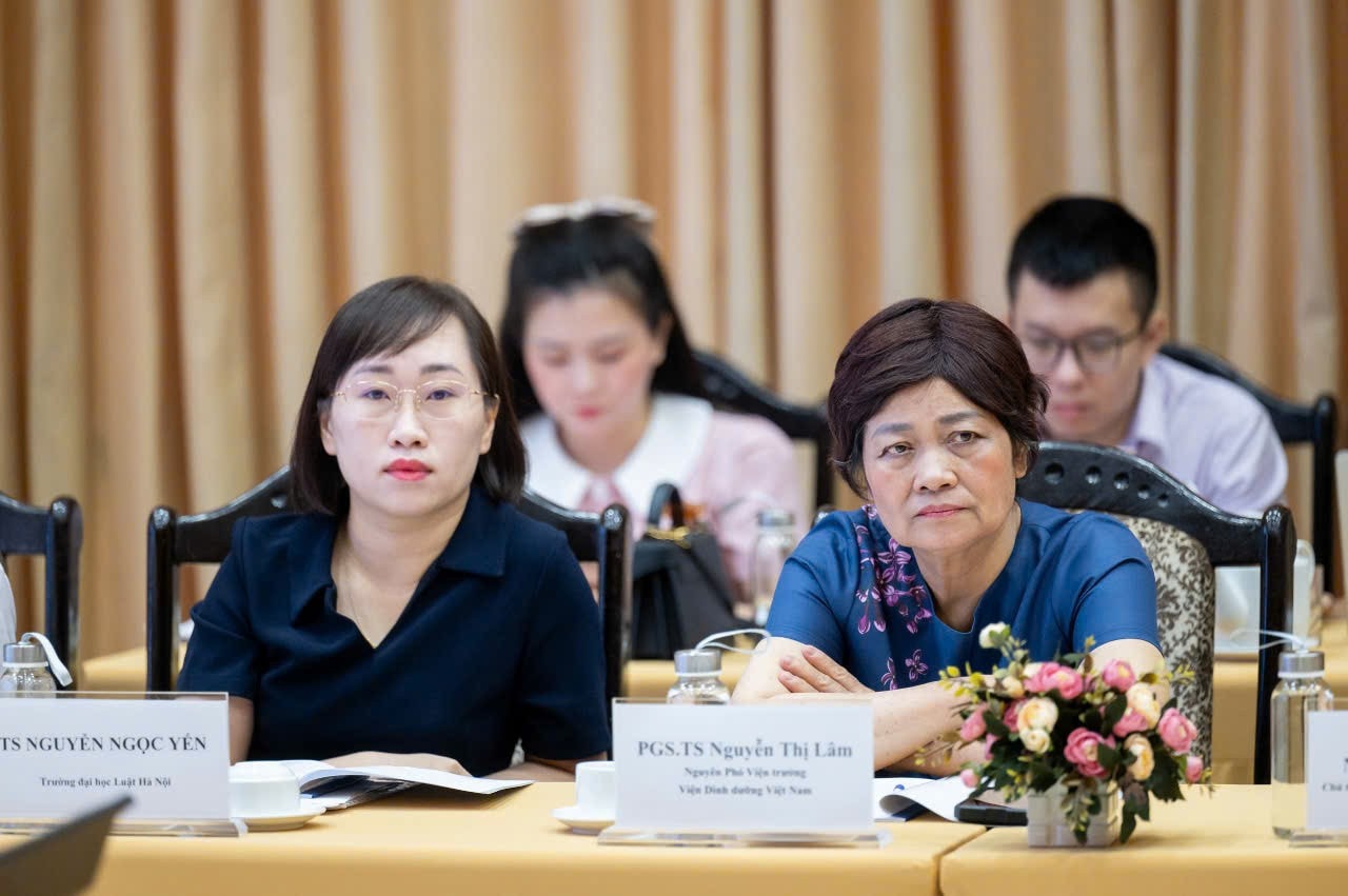 hội thảo 1.jpg