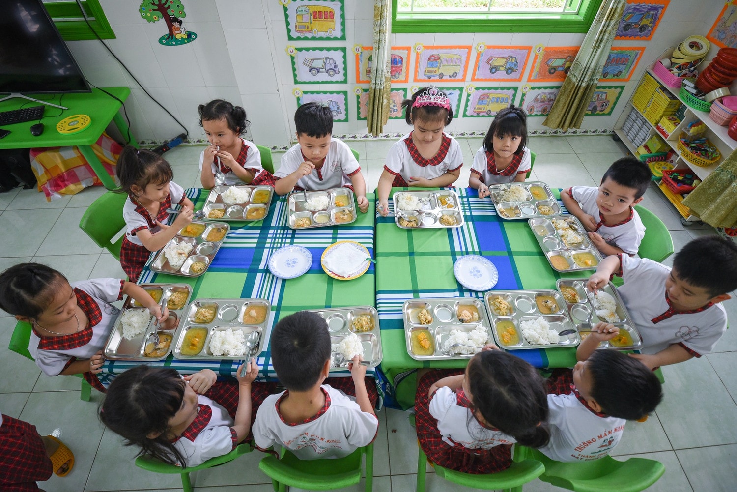 Mô hình điểm Bữa ăn học đường đã mang lại nhiều kết quả thiết thực trong cải thiện dinh dưỡng cho trẻ.