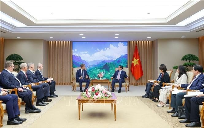 Thủ tướng Phạm Minh Chính tiếp ông Robert Maersk Uggla - Chủ tịch A.P.Moller Holding (APM Holding) kiêm Chủ tịch Maersk. Ảnh: Dương Giang/TTXVN