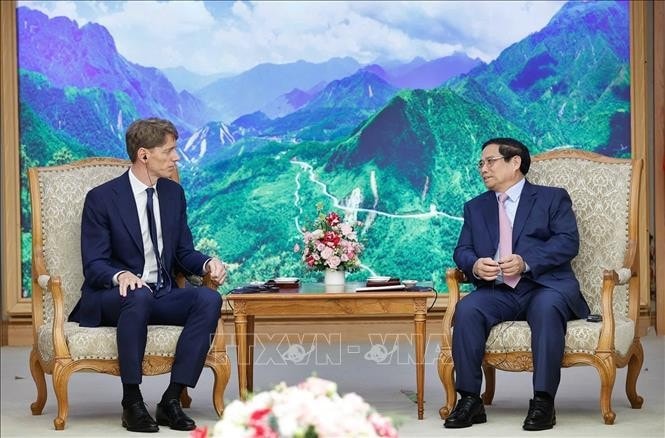 Thủ tướng Phạm Minh Chính tiếp ông Robert Maersk Uggla - Chủ tịch A.P.Moller Holding (APM Holding) kiêm Chủ tịch Maersk. Ảnh: Dương Giang/TTXVN