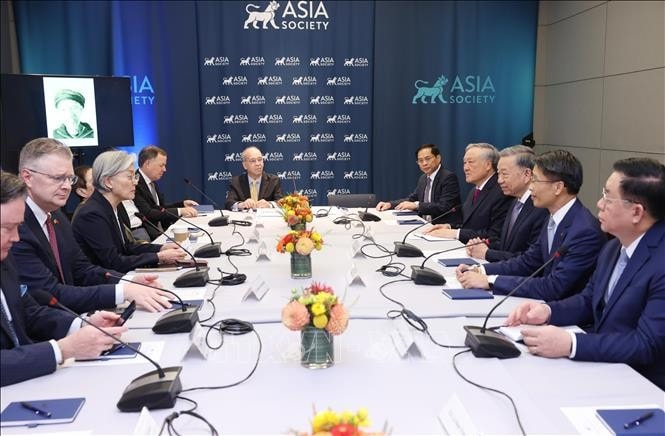 Tổng Bí thư, Chủ tịch nước Tô Lâm tiếp lãnh đạo Viện nghiên cứu chính sách Asia Society. Ảnh: Lâm Khánh/TTXVN