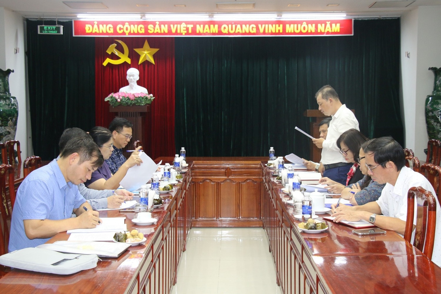 Thường trực Đảng ủy Cơ quan Văn phòng Quốc hội làm việc với Đảng ủy cơ sở Cục Quản trị II ảnh 4