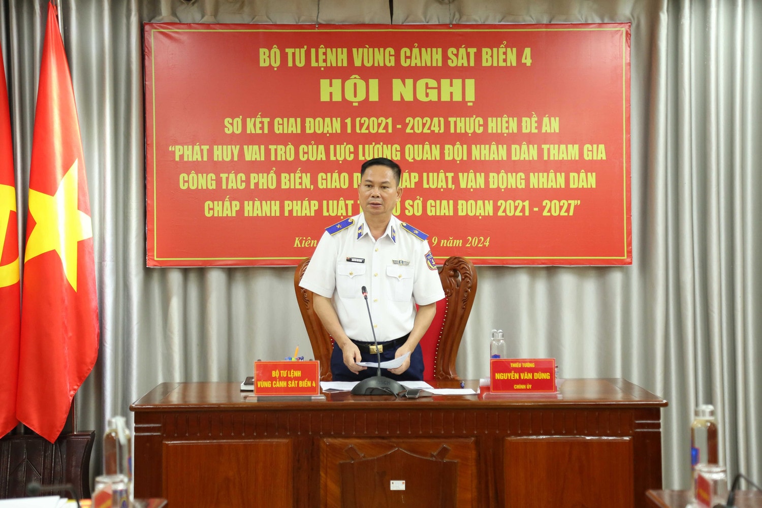 Thiếu tướng Nguyễn Văn Dũng, Bí thư Đảng ủy - Chính ủy BTL Vùng CSB4 phát biểu tại Hội nghị.jpg