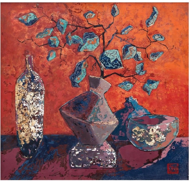 Hoa chuong trong binh gom.jpg