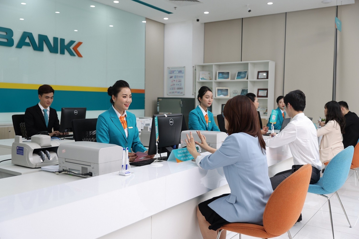 uu dai ABBANK 1.JPG