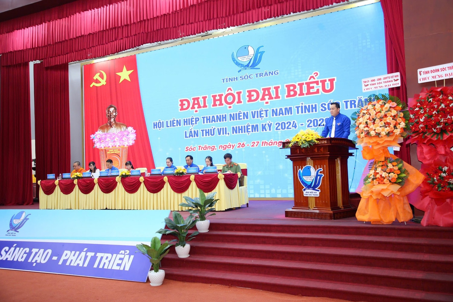 Thanh niên 4.jpg