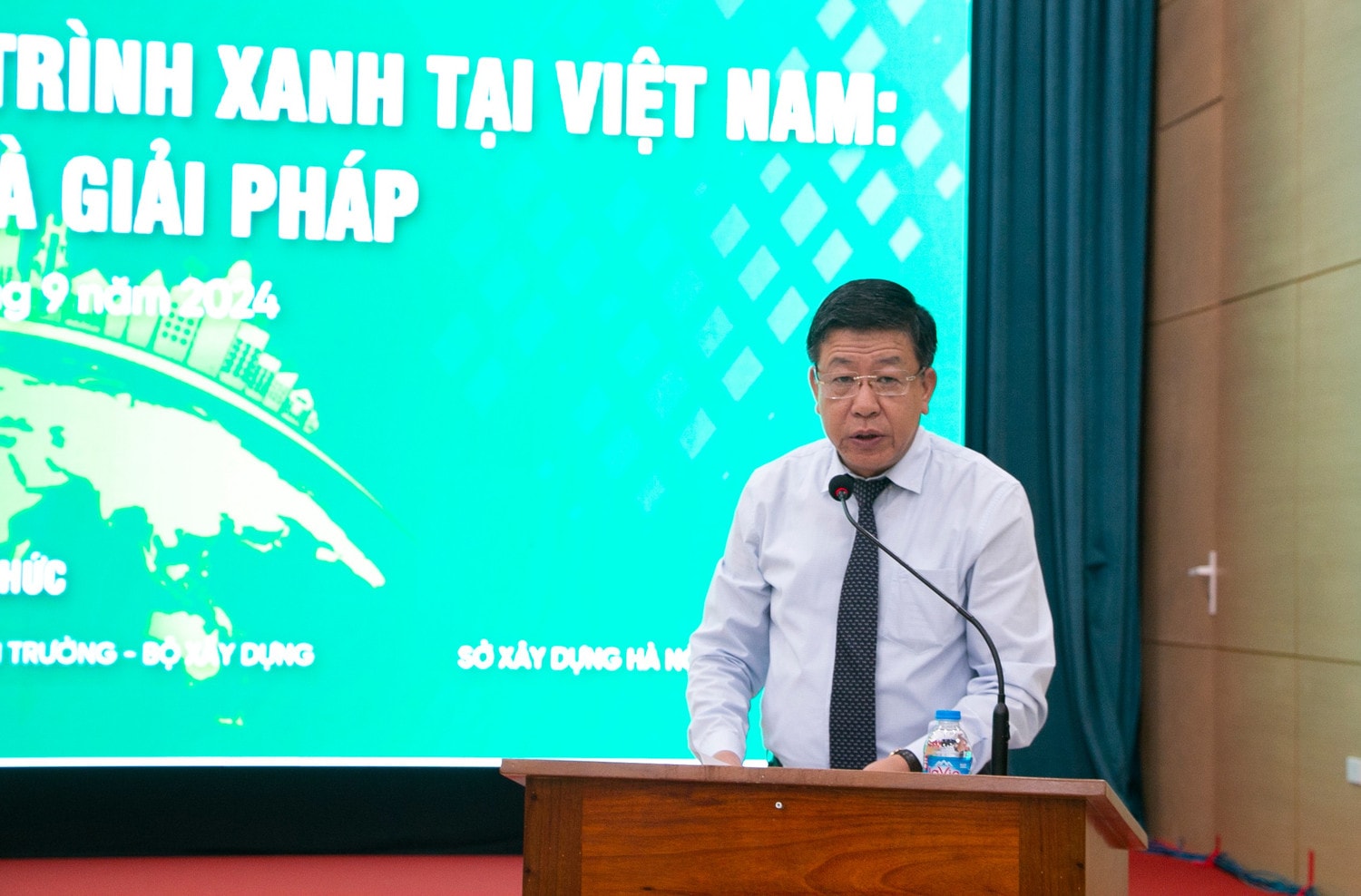 Phó Chủ tịch HN.JPG