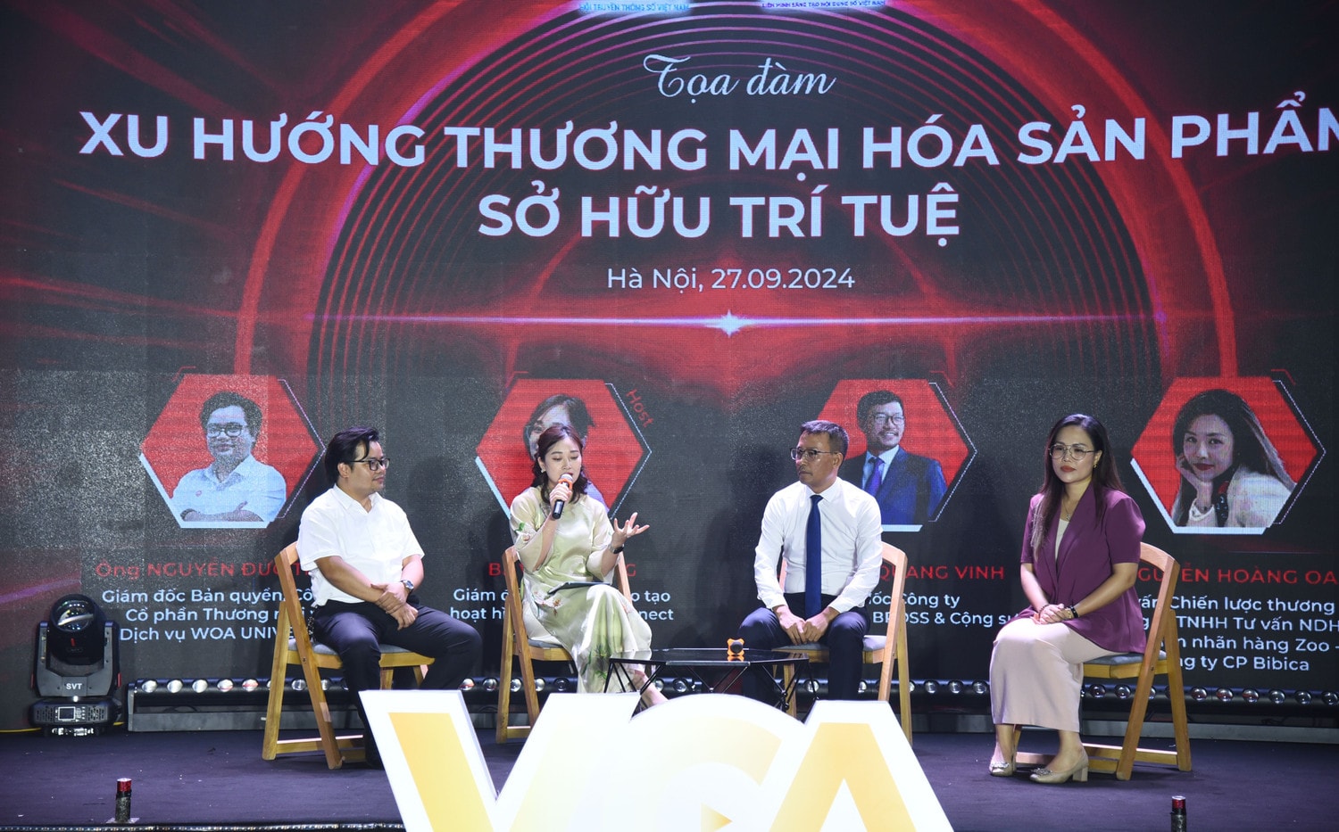 Các diễn giả tại tọa đàmDSC_2797.JPG