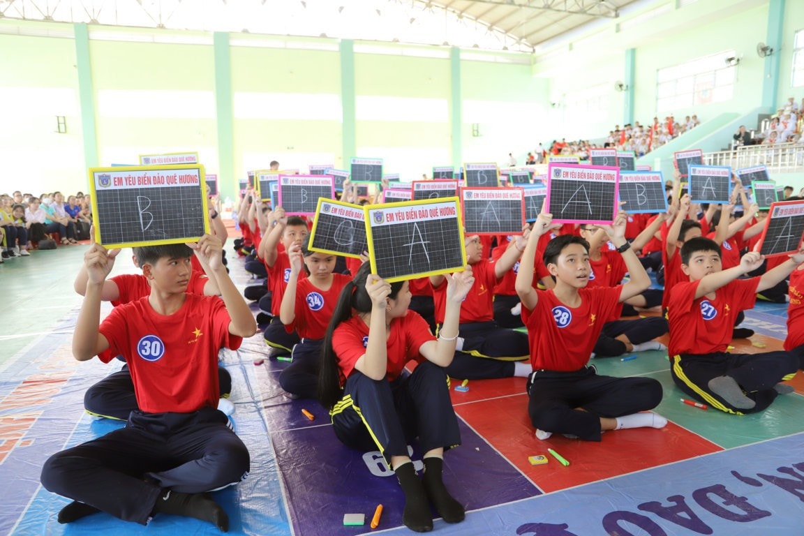 Em yêu biên đảo quê hương - CSB - 1.JPG