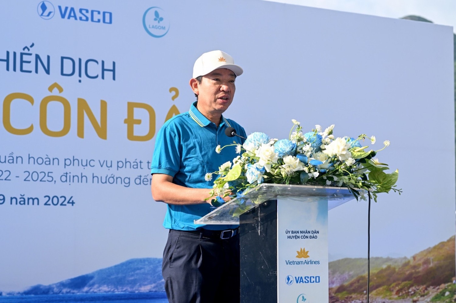 Ông Đinh Văn Tuấn, Phó Tổng giám đốc Vietnam Airlines phát biểu tại lễ phát động. Ảnh VNA.jpg