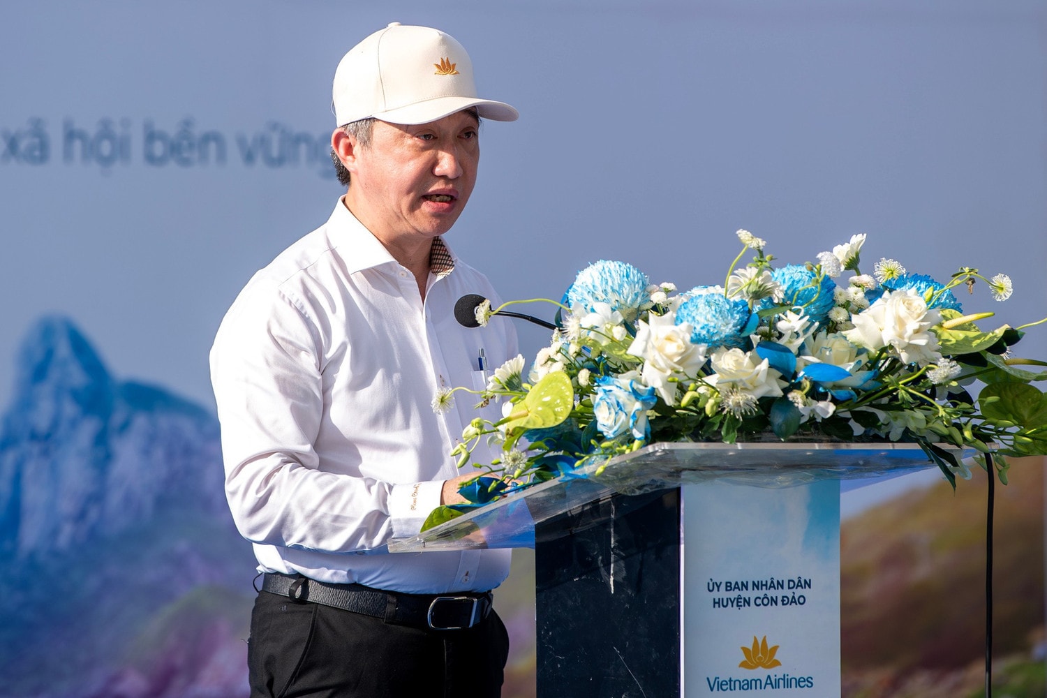 Ông Đặng Minh Thông, Phó Chủ tịch UBND tỉnh Bà Rịa Vũng Tàu phát biểu tại lễ phát động. Ảnh VNA.jpg