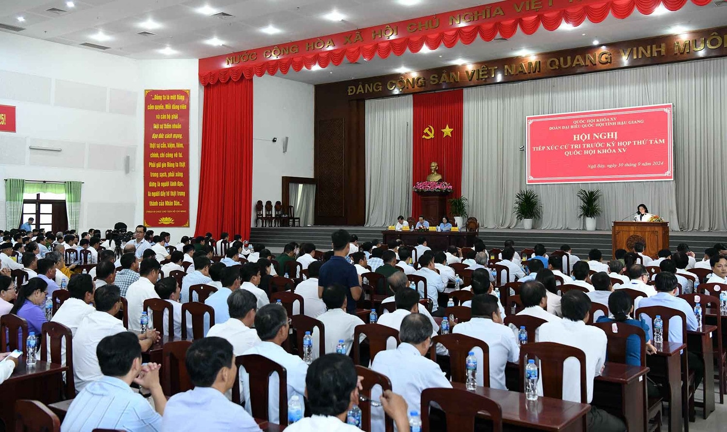 Quang cảnh hội nghị. Ảnh: Lâm Hiển