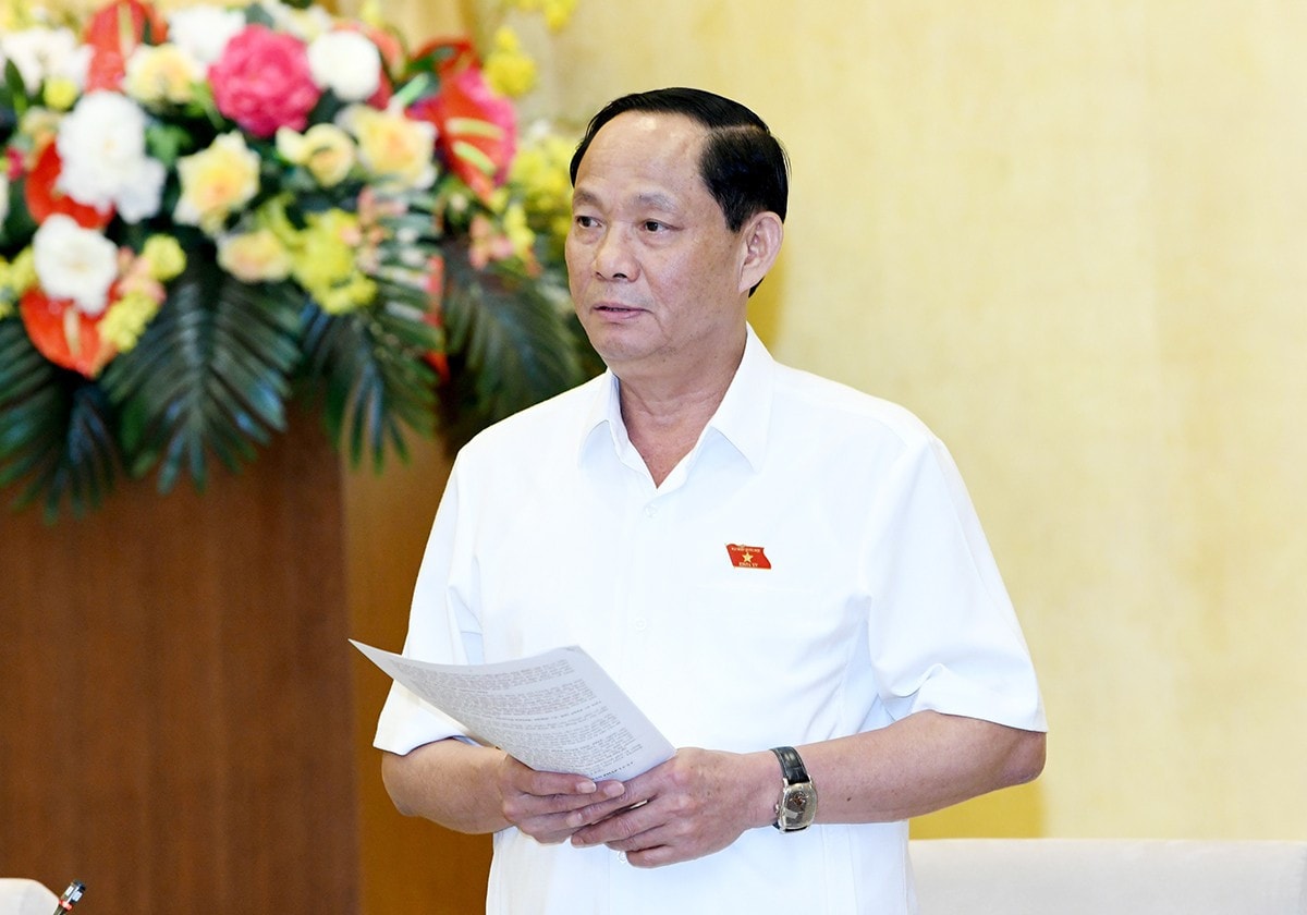 Phó Chủ tịch Quốc hội, Thượng tướng Trần Quang Phương phát biểu tại phiên họp