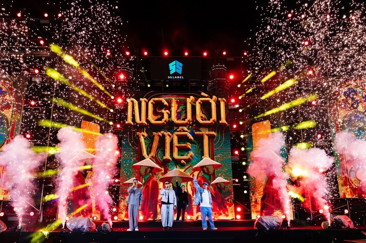 4-hinh-anh-tiet-muc-bieu-dien-nguoi-viet-9695.jpg
