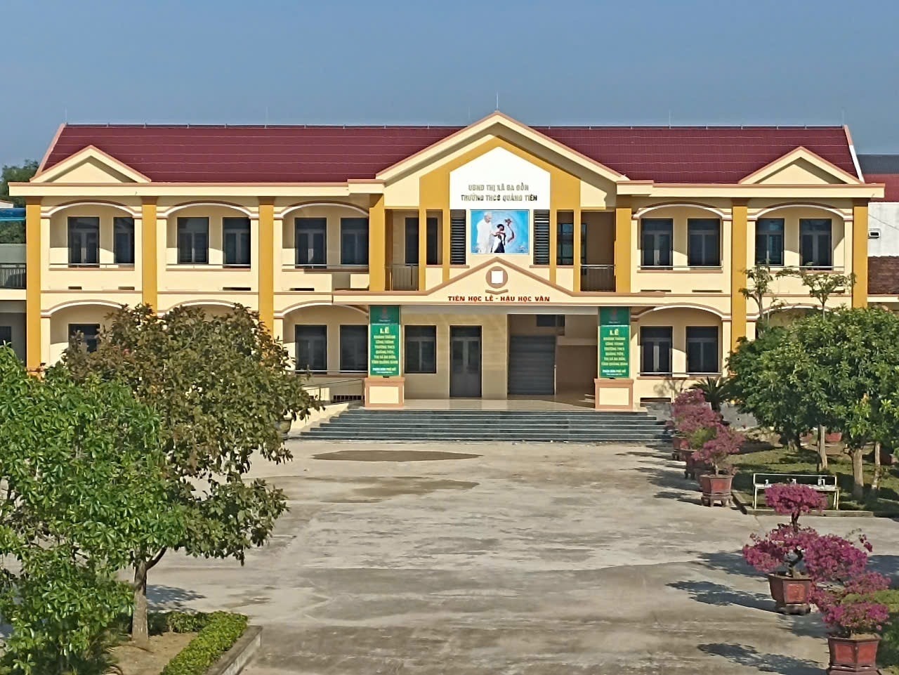 Công trình Nhà lớp học và chức năng Trường THCS Quảng Tiên.jpg