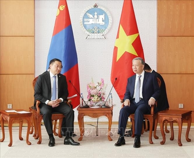 Tổng Bí thư, Chủ tịch nước Tô Lâm hội kiến Chủ tịch Quốc hội Mông Cổ Dashzegviin Amarbayasgalan. Ảnh: Trí Dũng/TTXVN