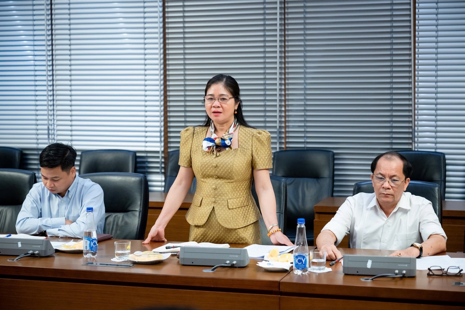 Bí thư Chi bộ, Ủy viên Thường trực Hội đồng Dân tộc Leo Thị Lịch phát biểu
