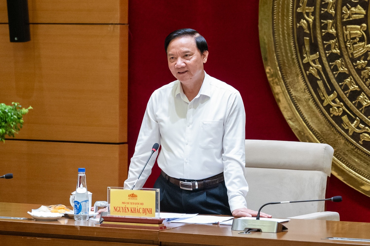 Phó Chủ tịch Quốc hội Nguyễn Khắc Định phát biểu tại cuộc làm việc