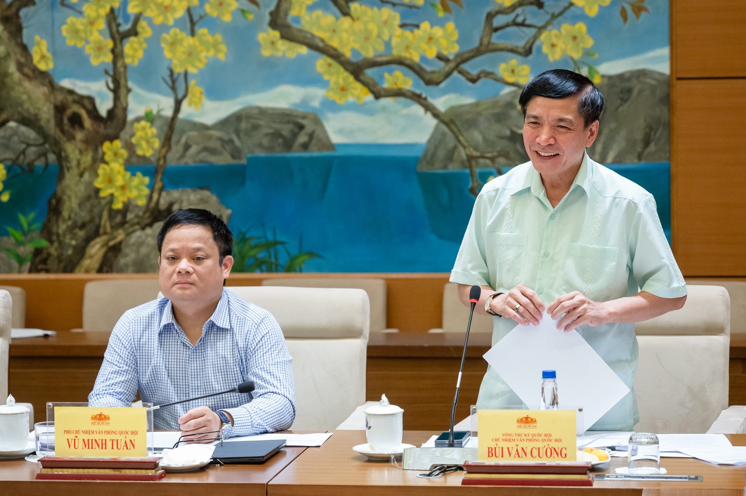 Tổng Thư ký Quốc hội, Chủ nhiệm Văn phòng Quốc hội Bùi Văn Cường báo cáo về tình hình triển khai Giải Diên Hồng lần thứ 3