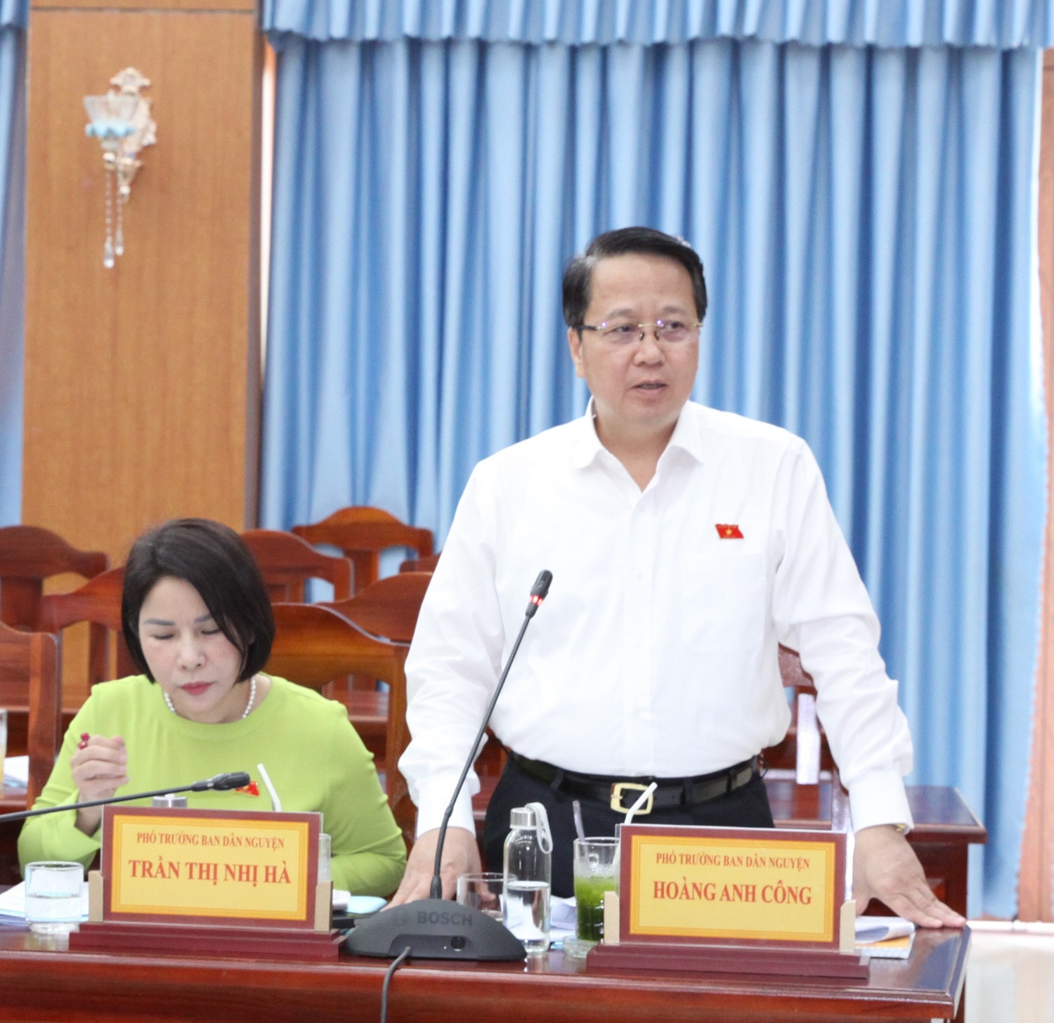 Phó trưởng Ban Dân nguyện Hoàng Anh Công phát biểu tại cuộc làm việc