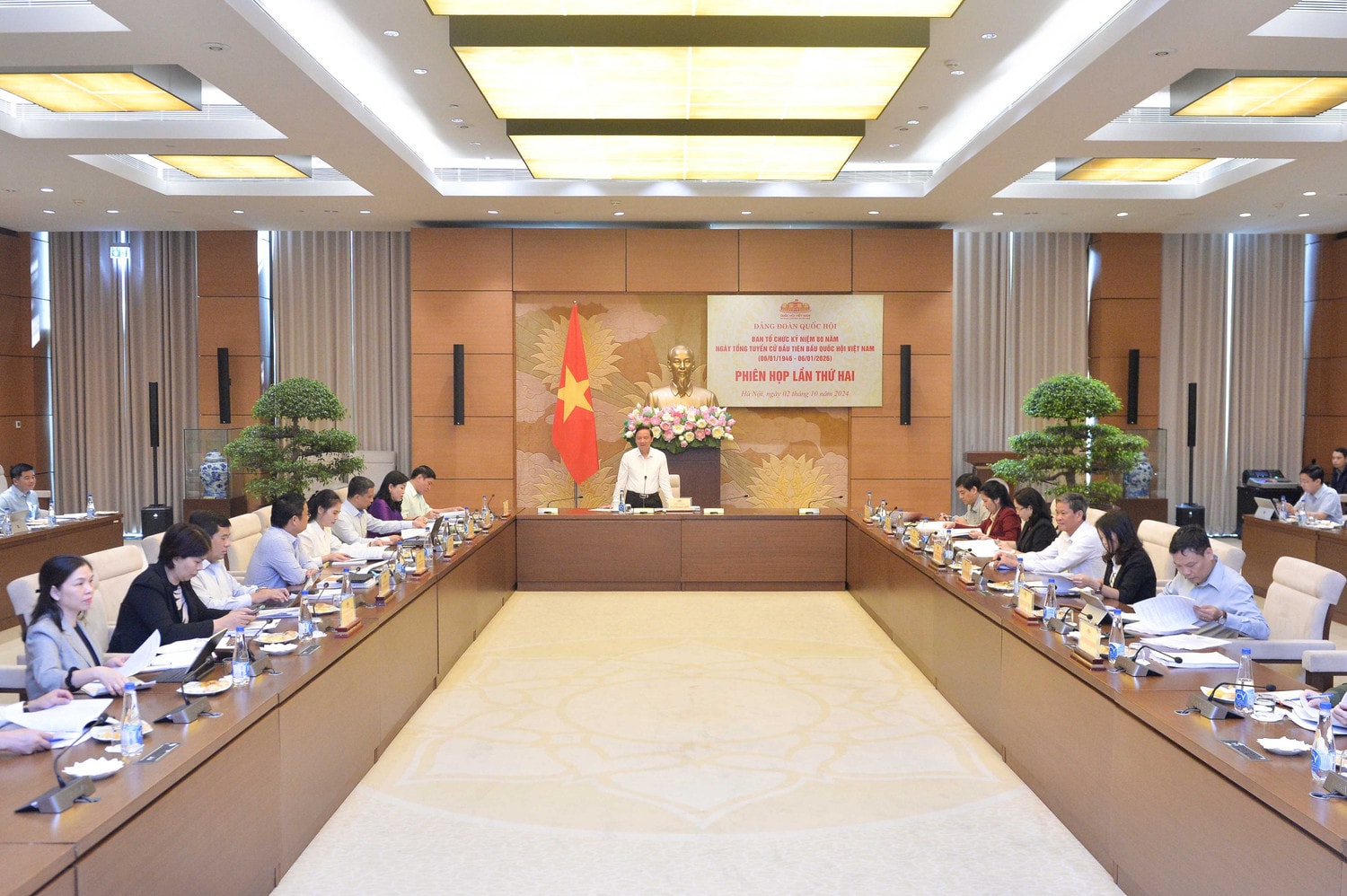 Quang cảnh phiên họp. Ảnh: Hồ Long