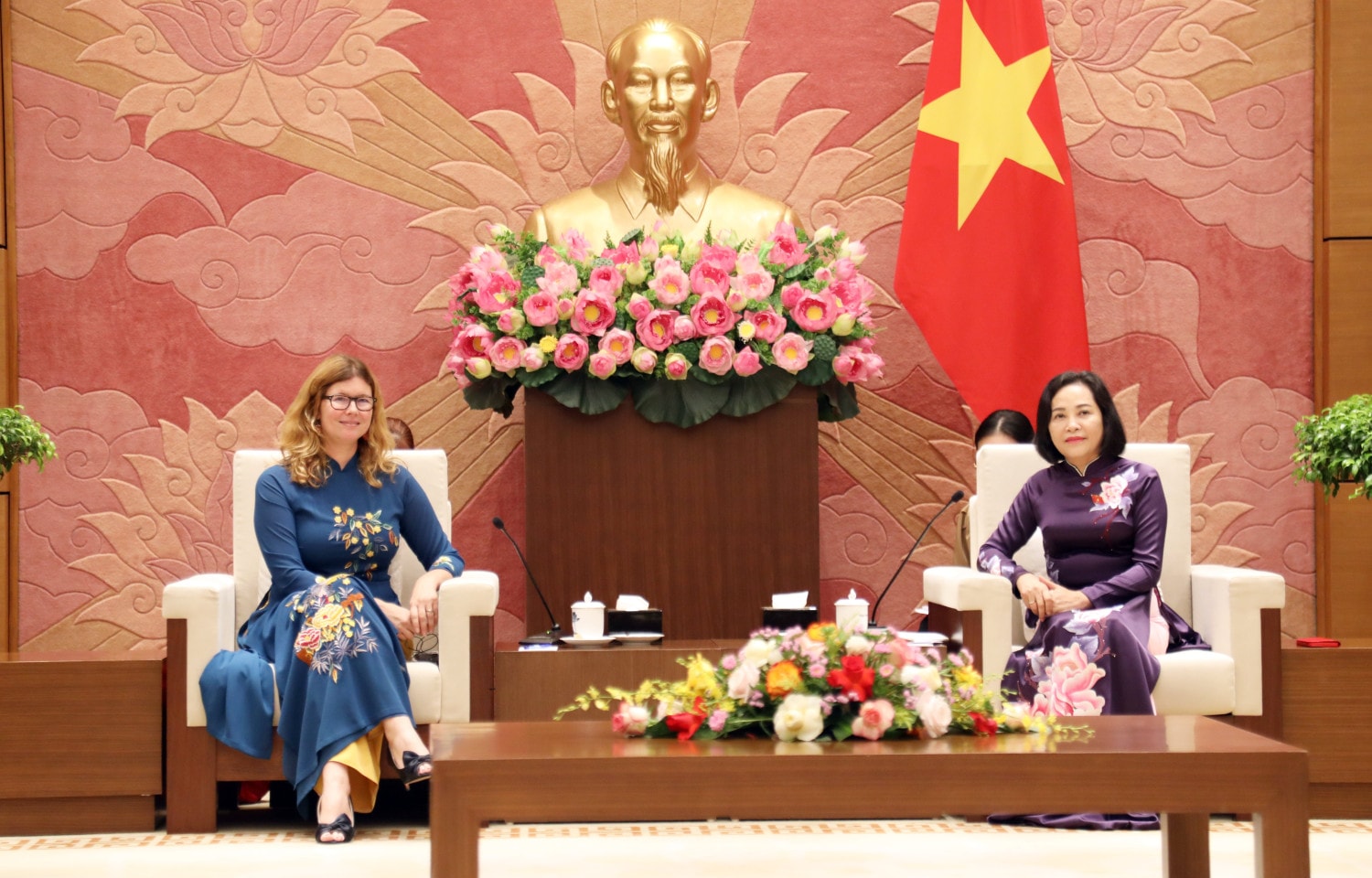 Phó Chủ tịch Quốc hội Nguyễn Thị Thanh tiếp Trưởng đại diện Quỹ Nhi đồng Liên Hợp Quốc tại Việt Nam Silvia Danailov