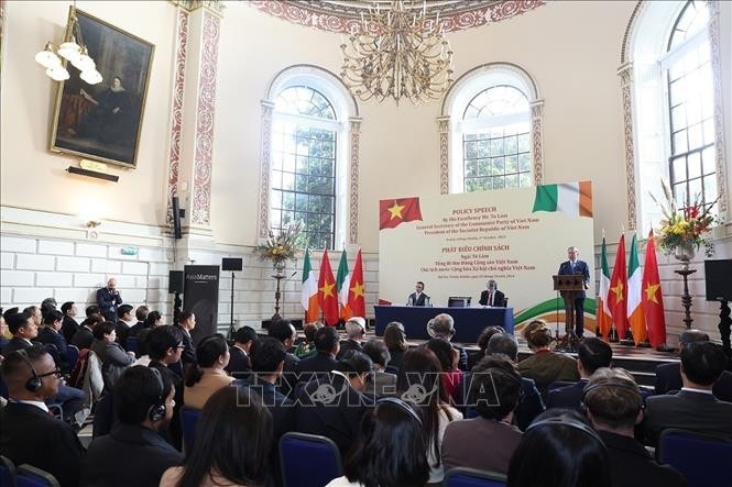 Tổng Bí thư, Chủ tịch nước Tô Lâm phát biểu tại Trường Đại học Trinity Dublin của Ireland. Ảnh: Trí Dũng/TTXVN