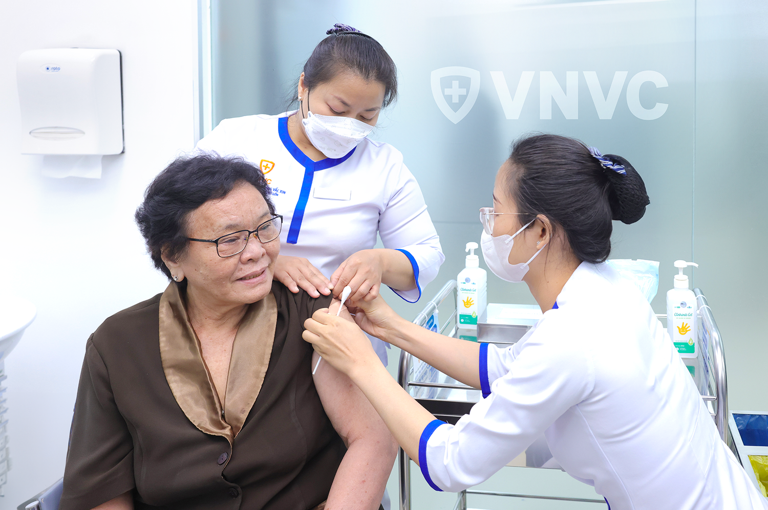 20-khach-tiem-vac-xin-zona-than-kinh-tai-vnvc-7000.png
