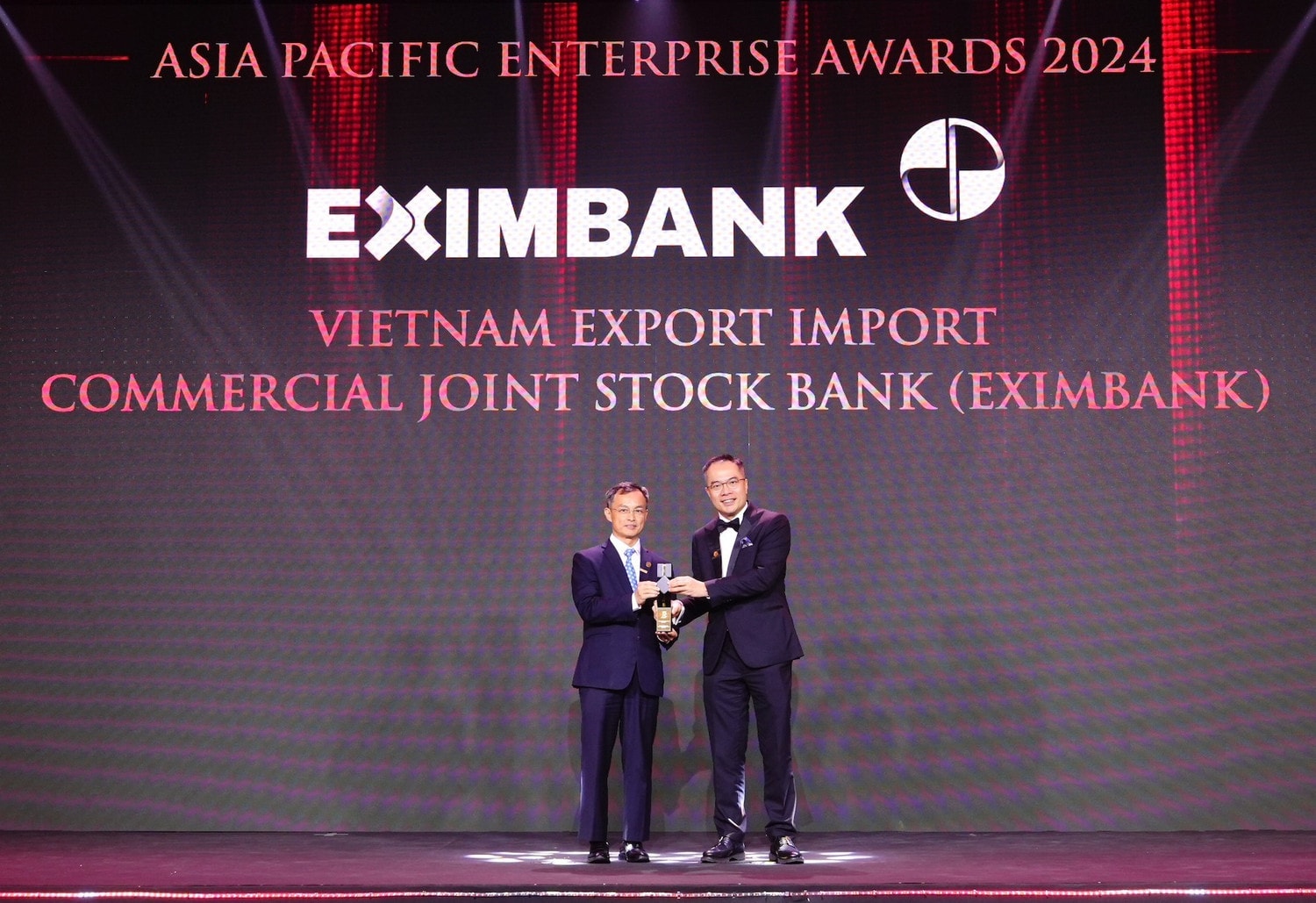 ong-dao-hong-chau-nhan-giai-apea-2024-4369.jpeg